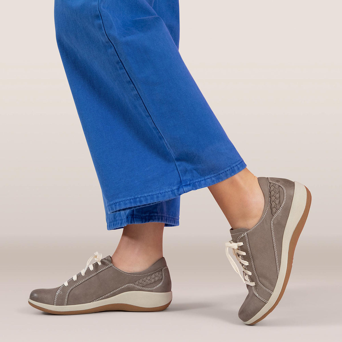 Aetrex Dana Women's Lace Up Oxford – Mushroom