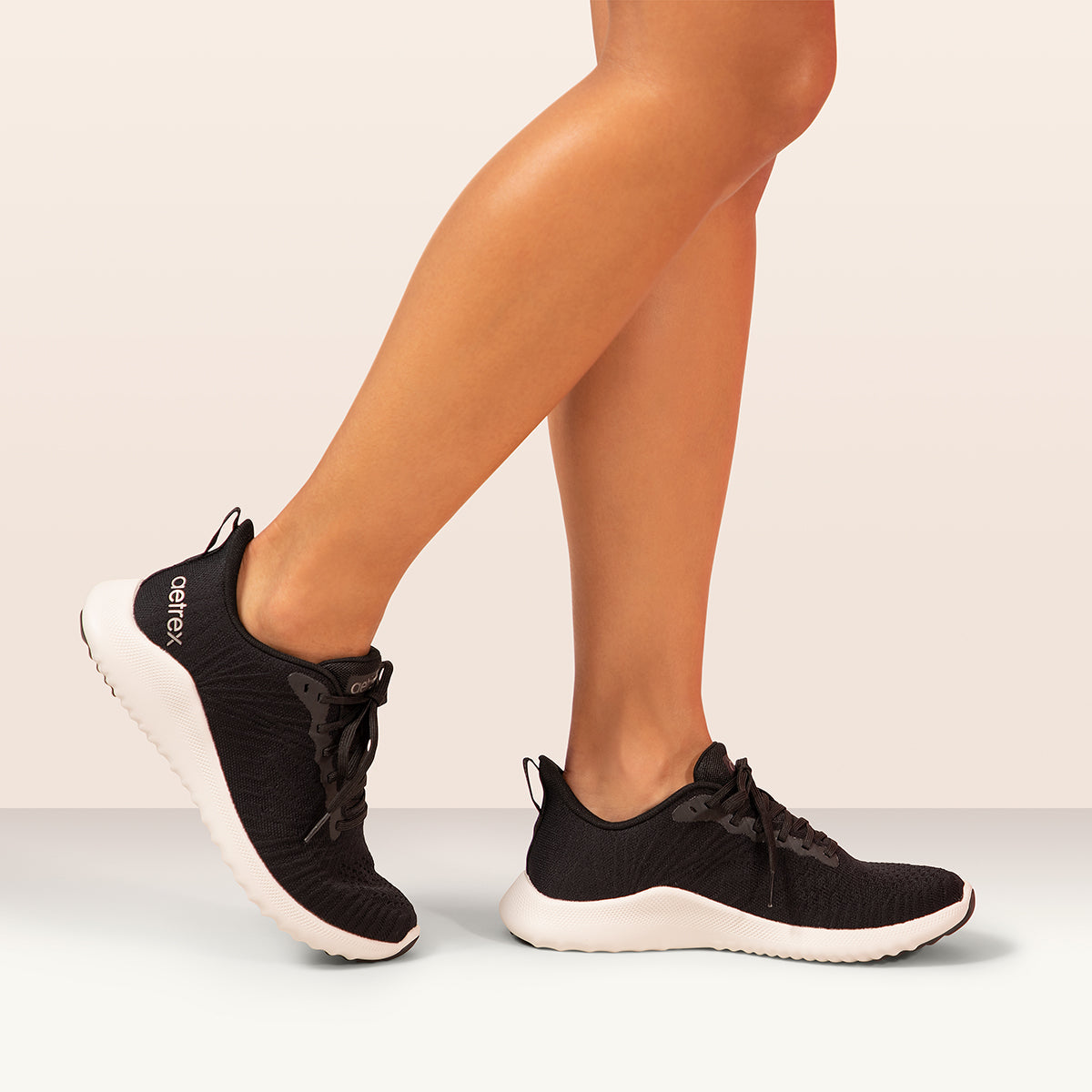 Aetrex Emery Women's Arch Support Sneaker – Black