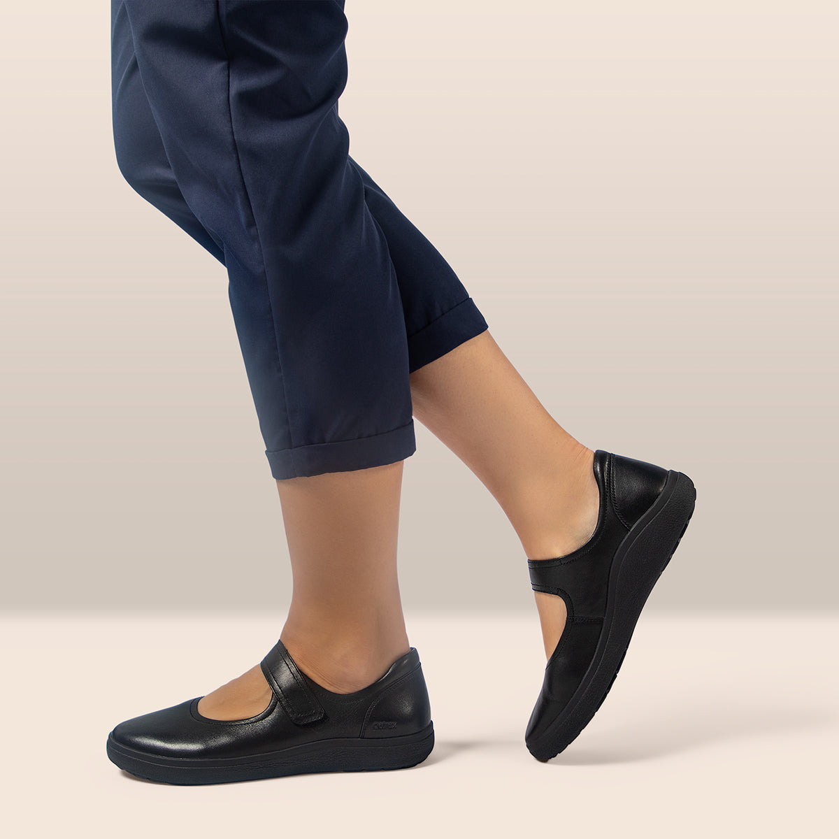 Aetrex Erica Women's Wide Mary Jane Flats – Black