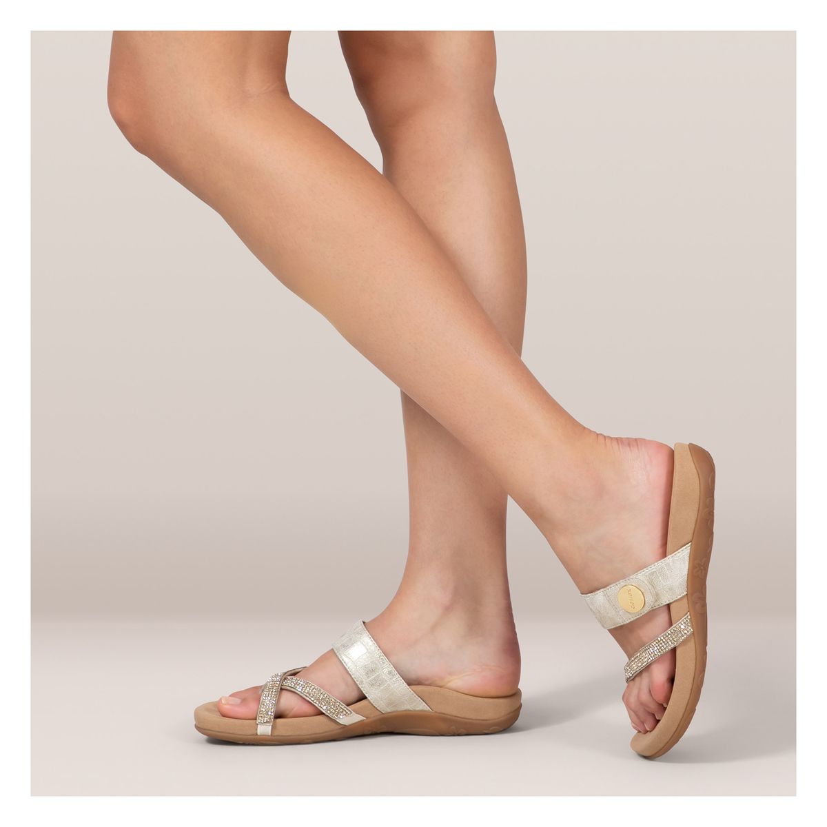 Aetrex Izzy Women's Adjustable Slide Sandal – Gold Sparkle