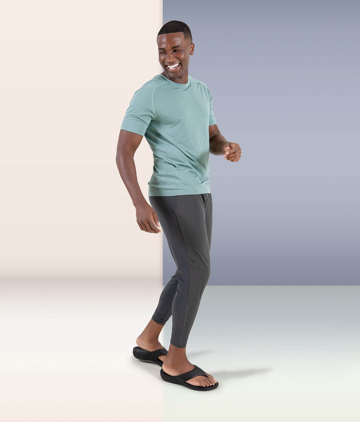 Aetrex Maui Men's Orthotic Flips – Black