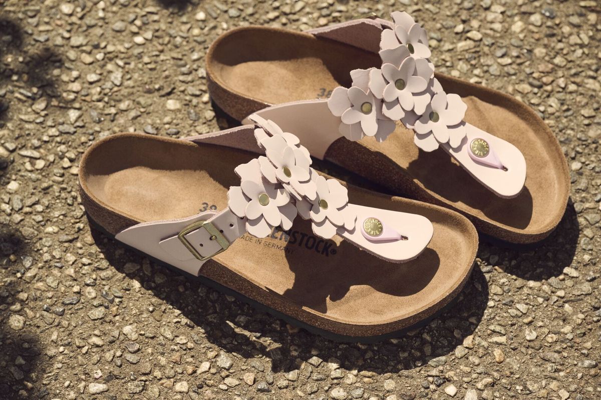 Birkenstock Gizeh Flower Leather – Light Rose