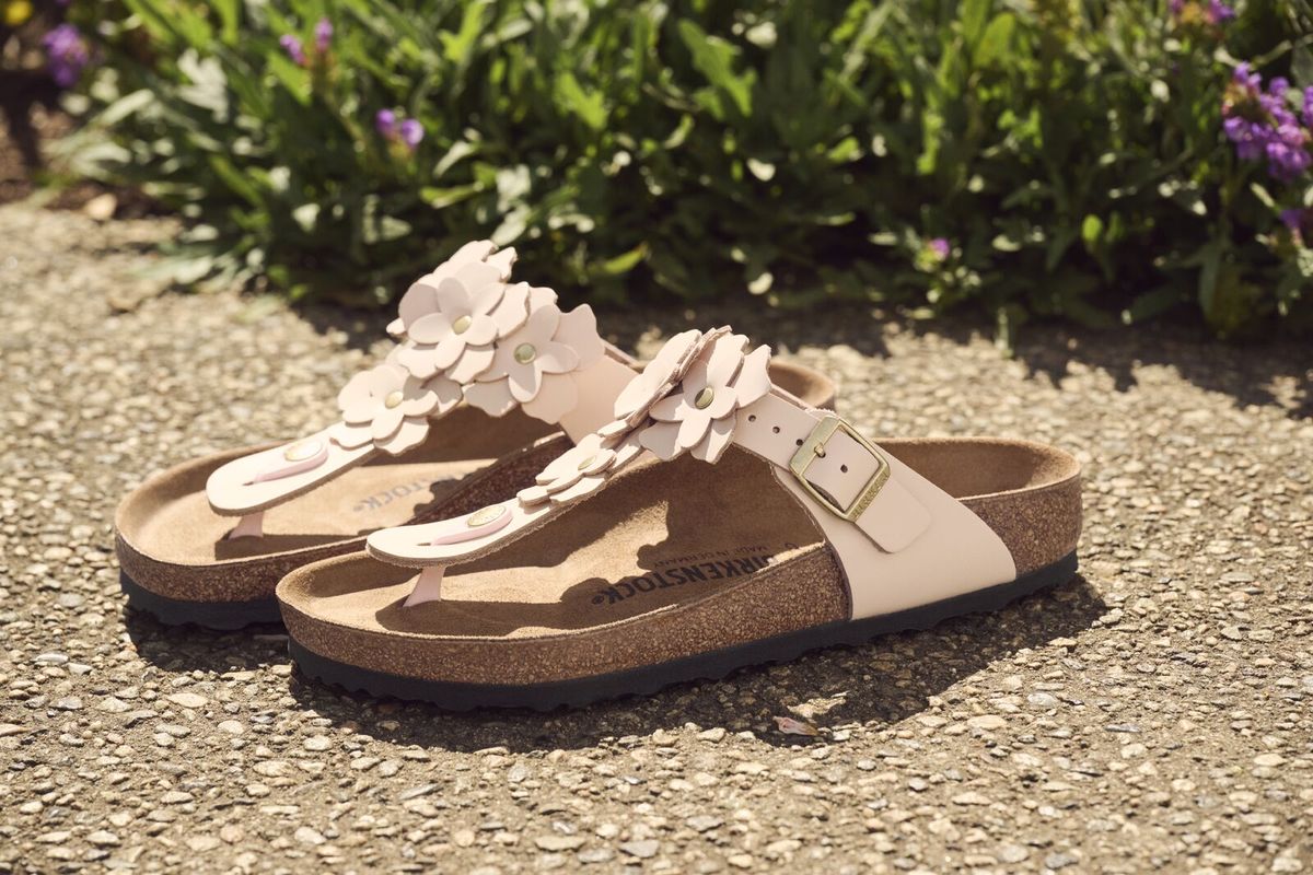 Birkenstock Gizeh Flower Leather – Light Rose