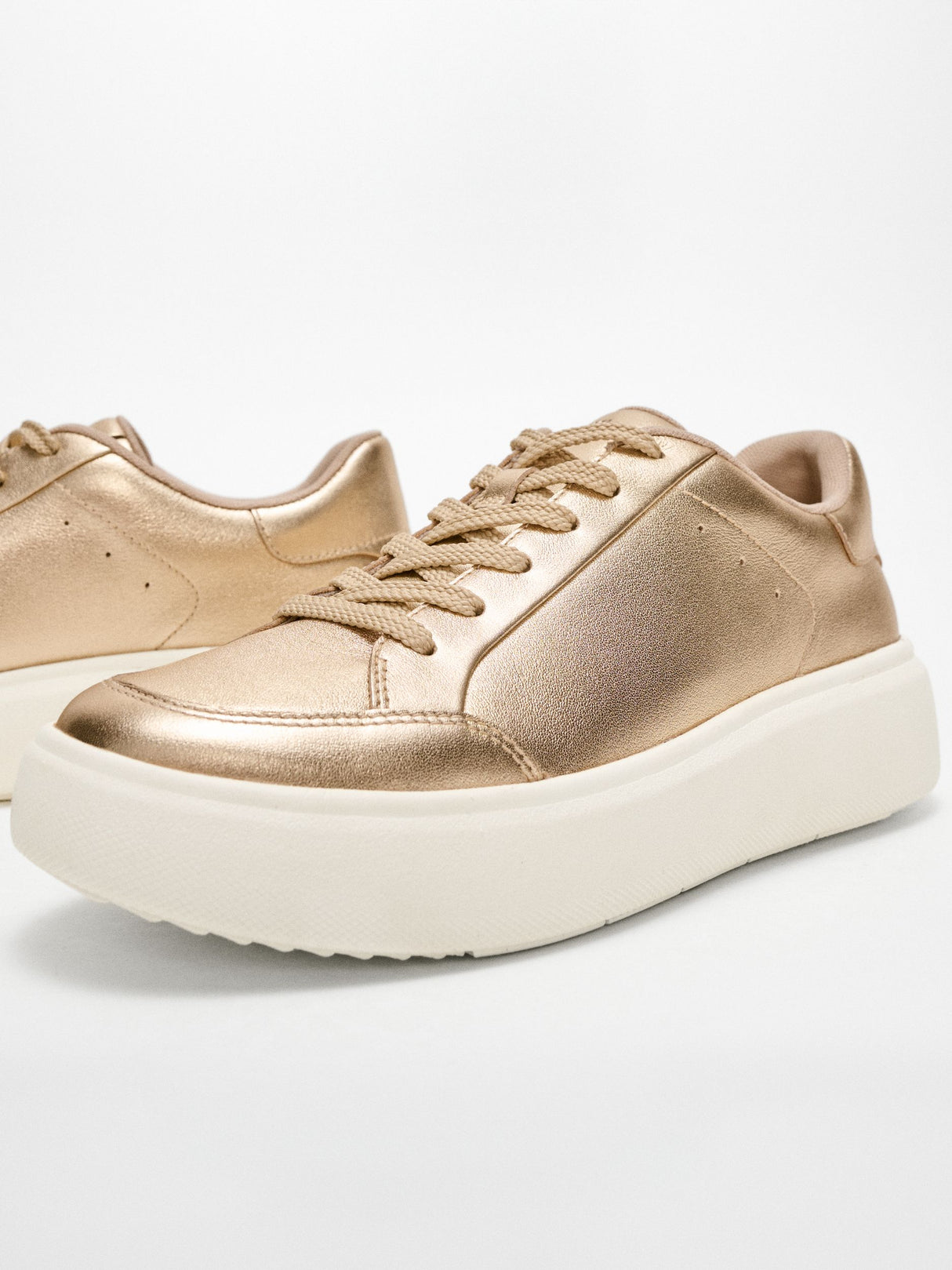 FitFlop RTG Women's Metallic Leather Sneakers – Platino