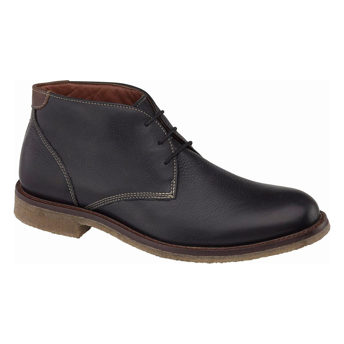 Johnston & Murphy Copeland Chukka Boot in Black. Johnson & Murphy Copeland Chukka black, black chukka boots water resistant, sheepskin lined chukka, memory foam Copeland boot, crepe sole chukka Canada, soft leather, all day wear, comfortable, slip on dress boot. Style #25-2021