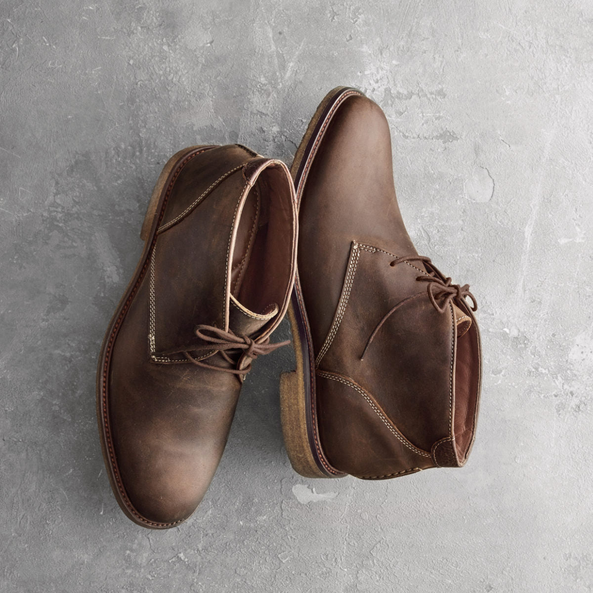 Johnston & Murphy Men's Copeland Chukka Boot in Oiled Tan