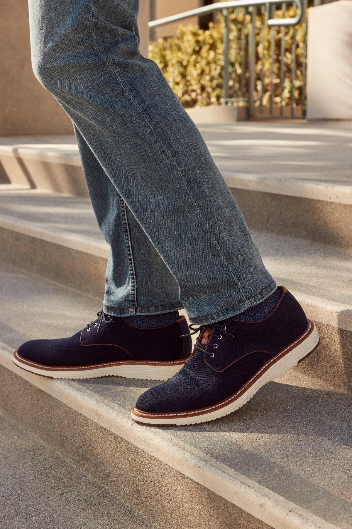 Johnston & Murphy Upton Knit Men's Dress Casual Shoe in Navy
