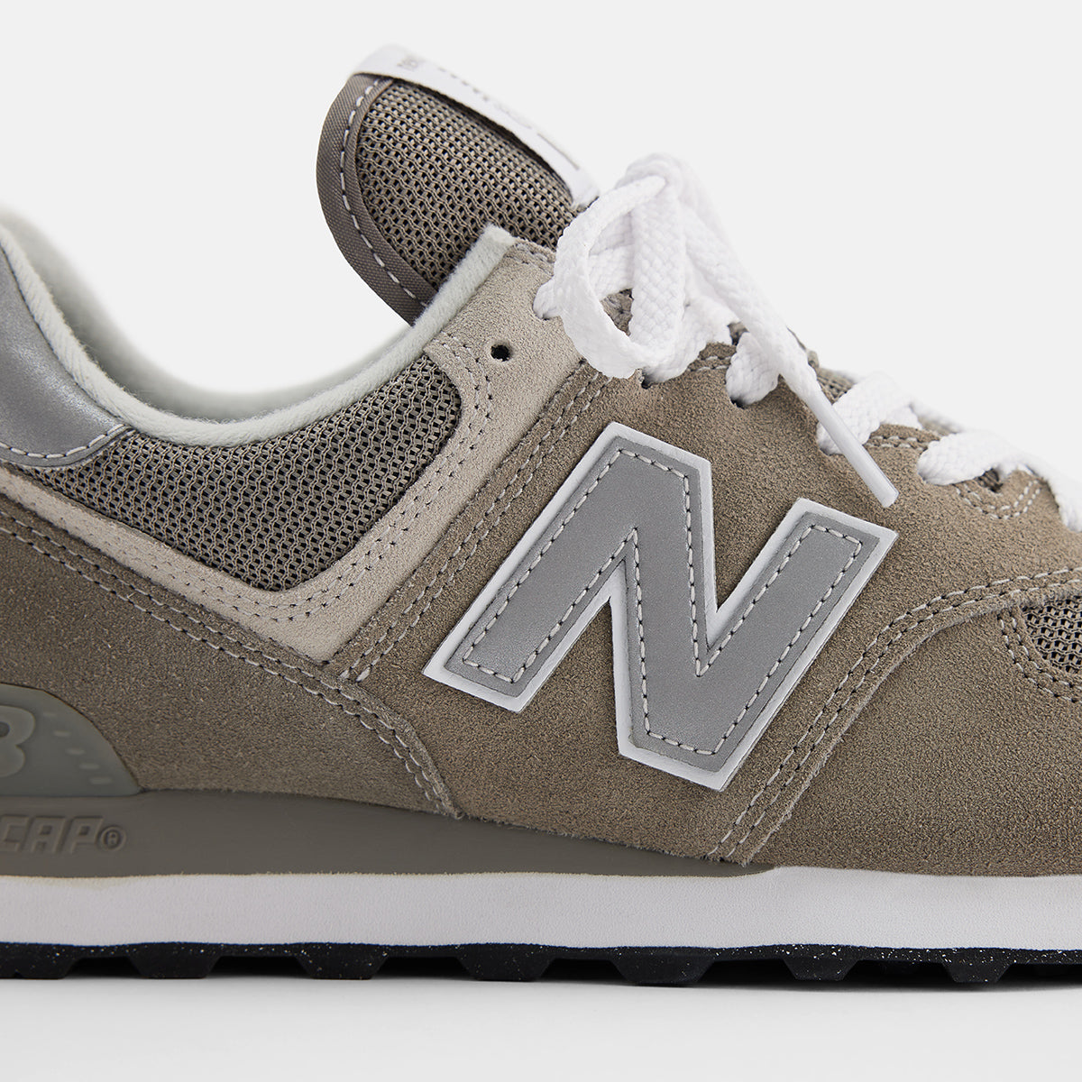 New Balance Men's 574 Retro Sneaker – Grey