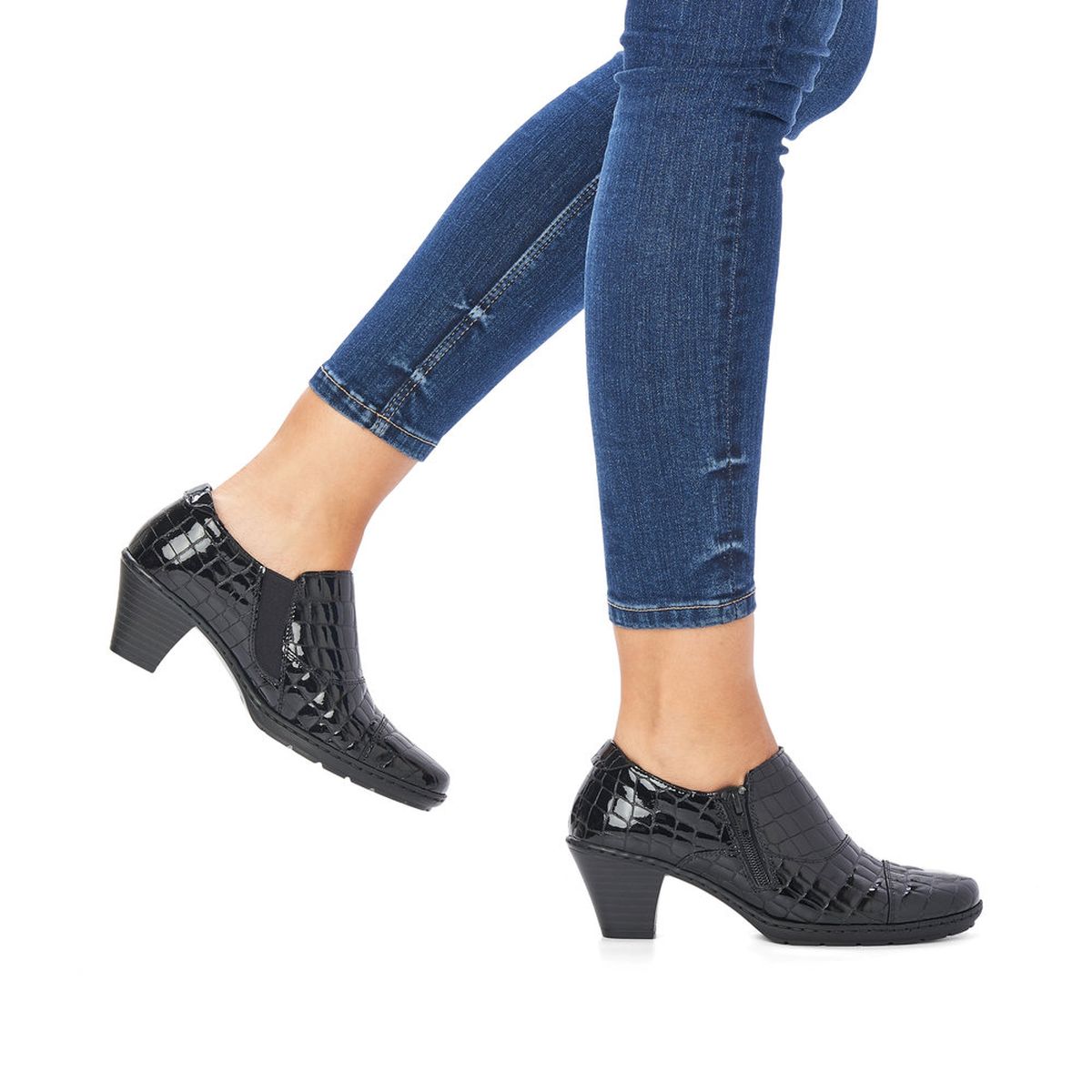 57173 Low Heel Slip On Shootie