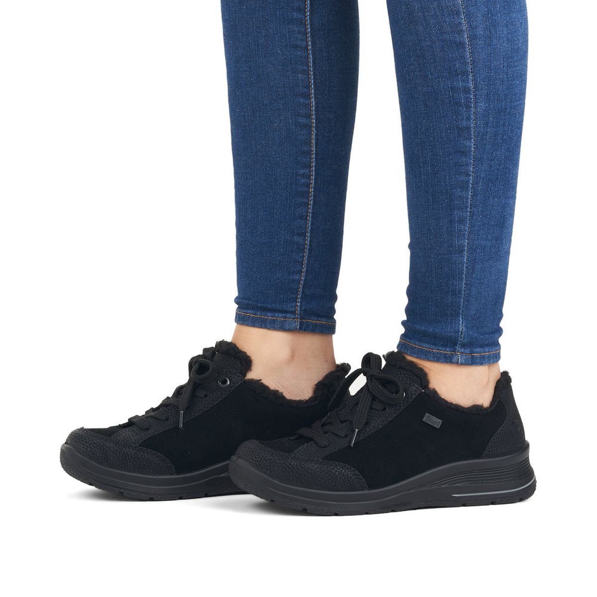 L7702 Lace Up Low Wedge Shoe