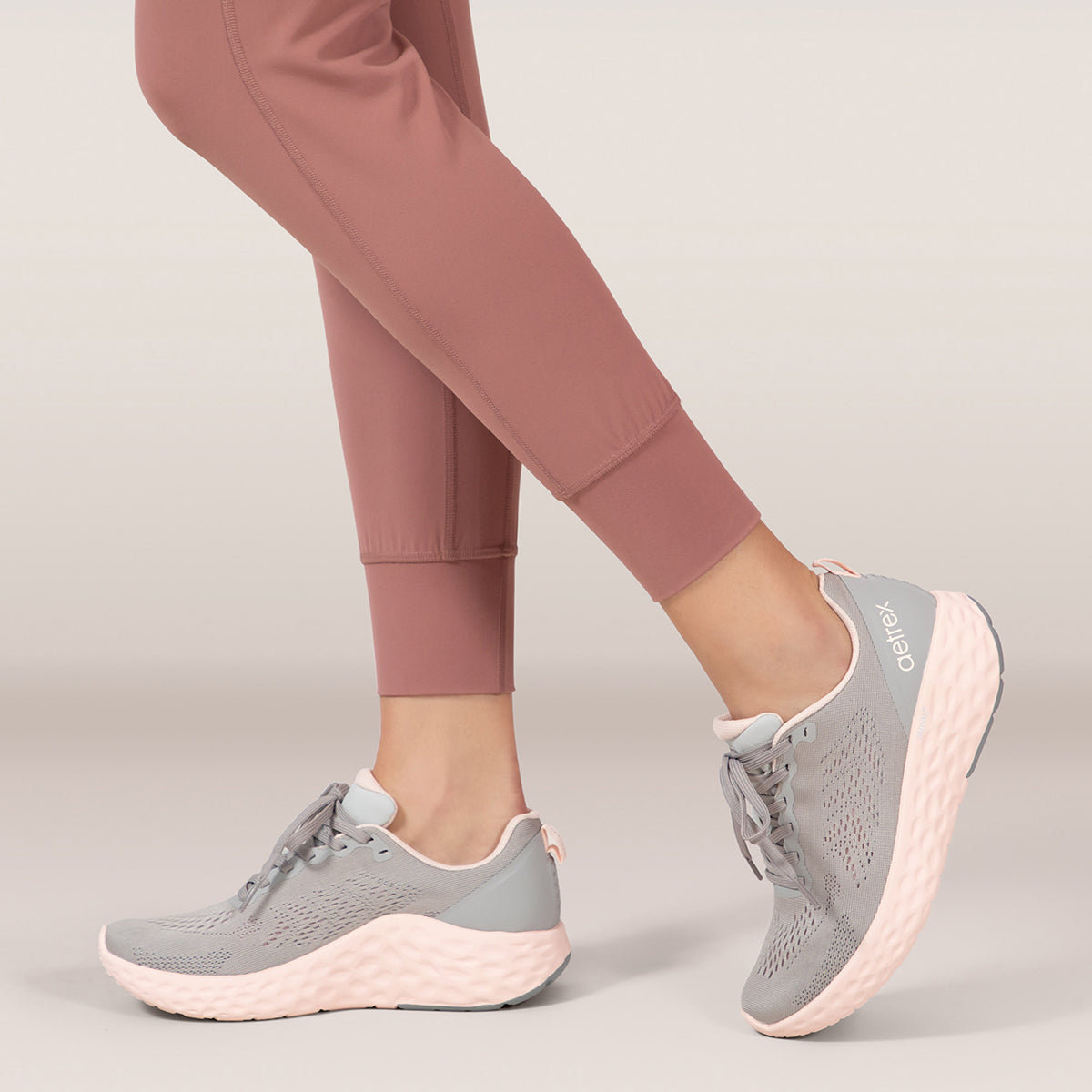Aetrex Danika Women's Arch Support Sneaker – Taupe