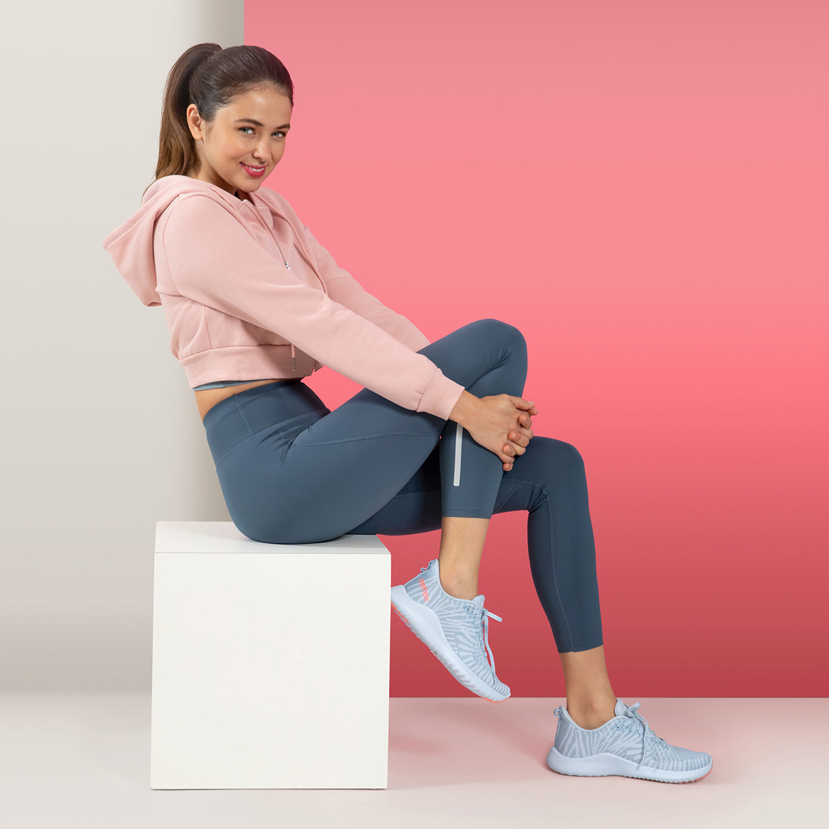 Aetrex Emery Women's Arch Support Sneaker – Blue