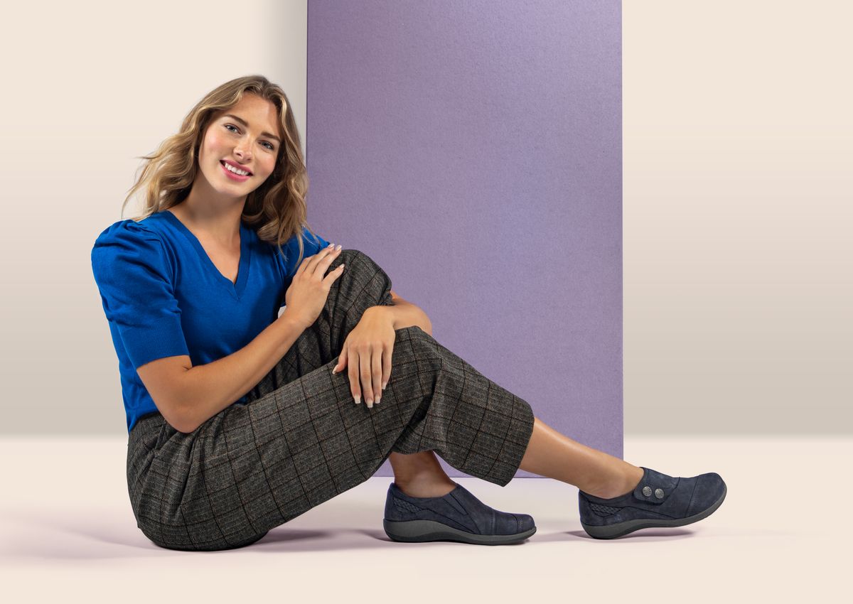 Aetrex Karina Women's Monk Strap Velcro – Navy