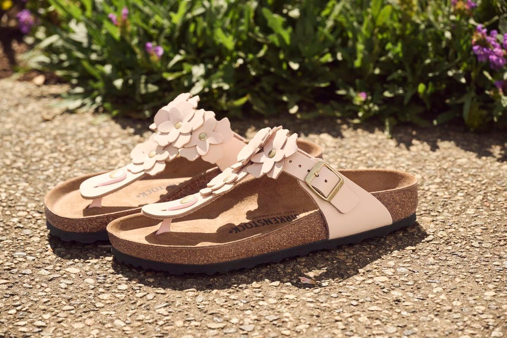 Birkenstock Gizeh Flower Leather – Light Rose
