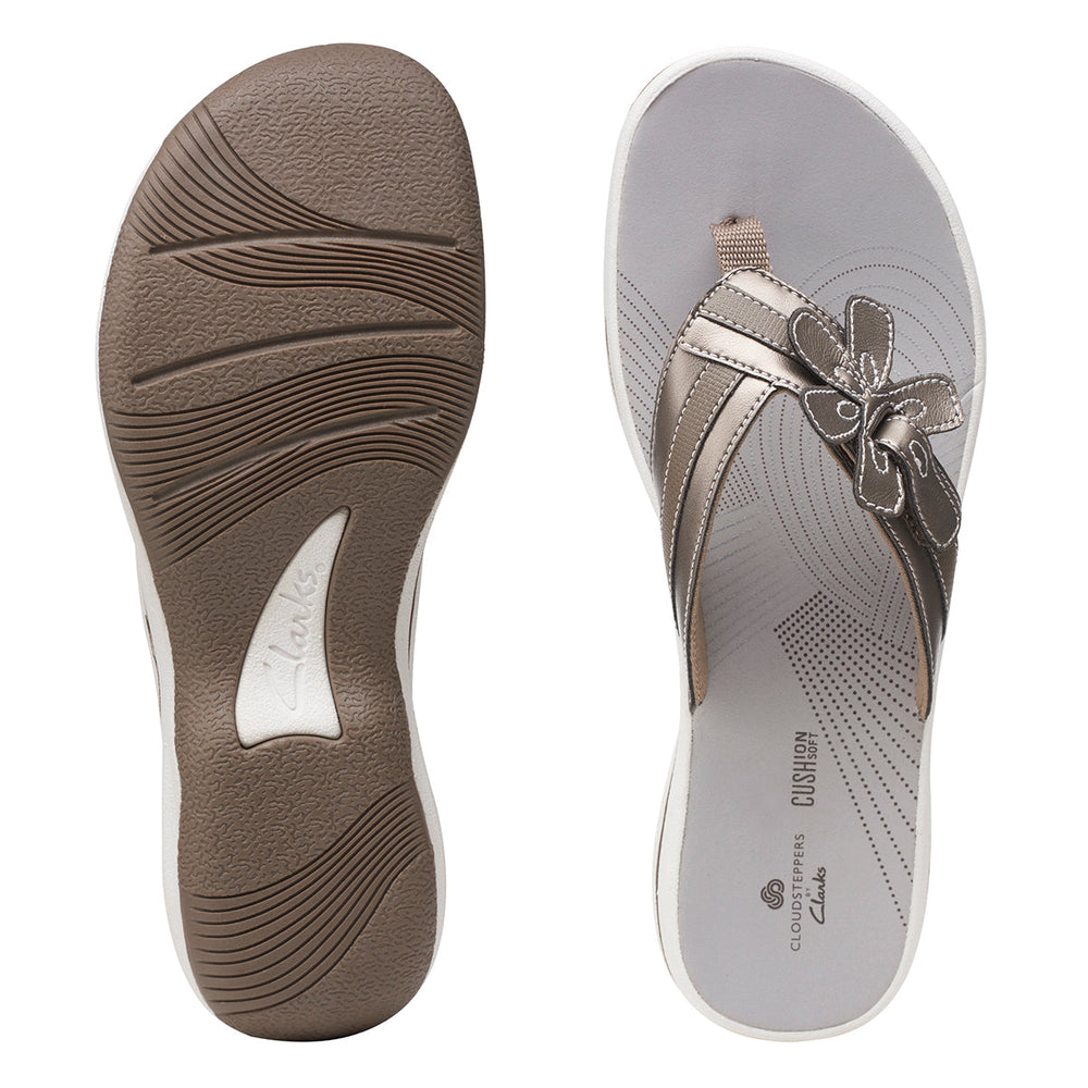 Clarks Brinkley Flora Women's Thong Sandals in Metallic