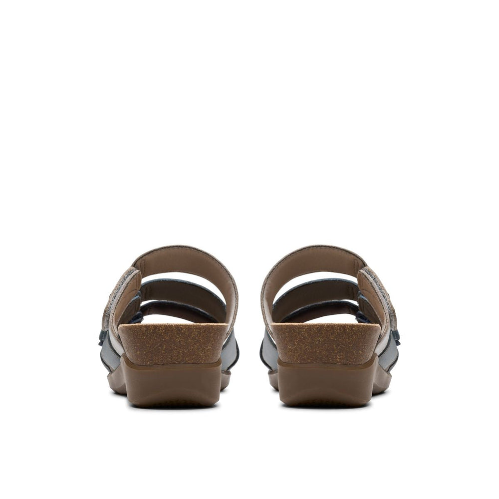 Clarks Calenne Lily Women’s Leather Sandals in Navy