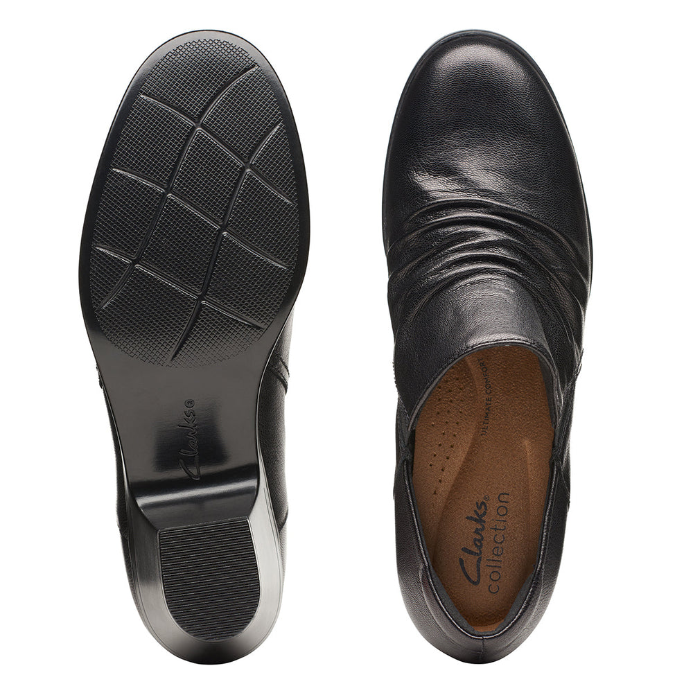 Emily Cove Women's Dress Slip-On Pump in Black