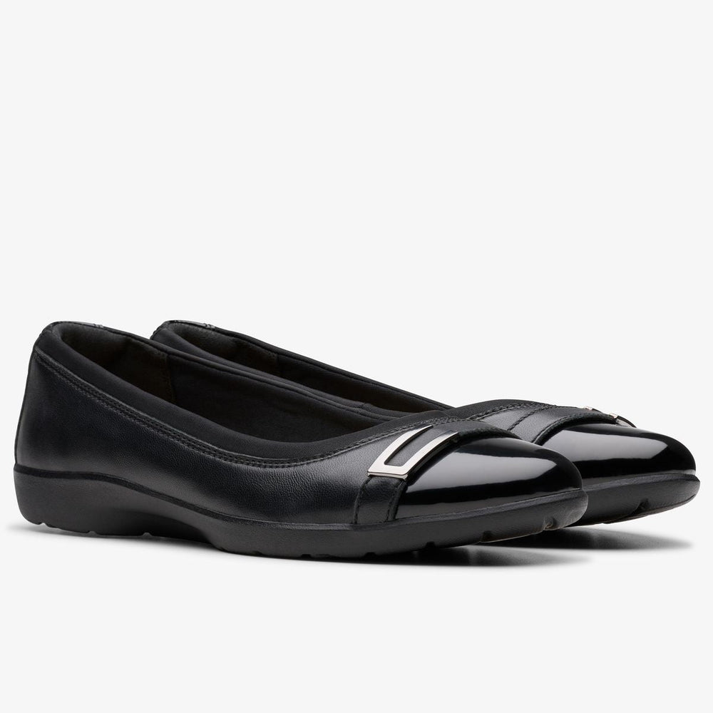 Clarks Meadow Rose Women's Ballet Flats in Black