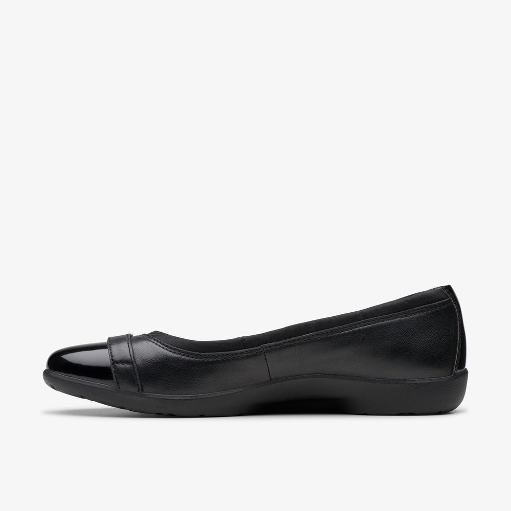 Clarks Meadow Rose Women's Ballet Flats in Black