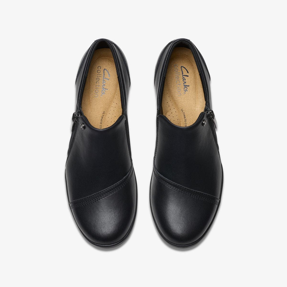 Suttyn Walk Wedge with Side Zipper