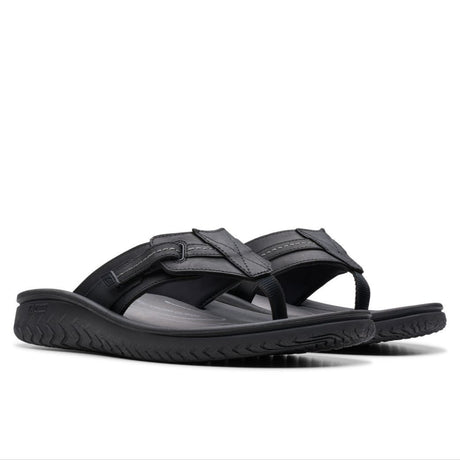 Clarks Wesley Sun mens toe thong in black. Provides all day comfort in an easy slip on style. 
