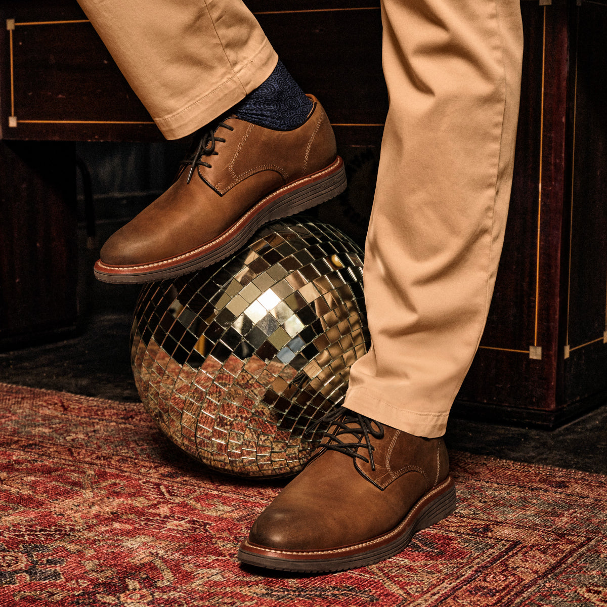 Johnston & Murphy Upton Plain Toe Men's Casual Shoe in Tan