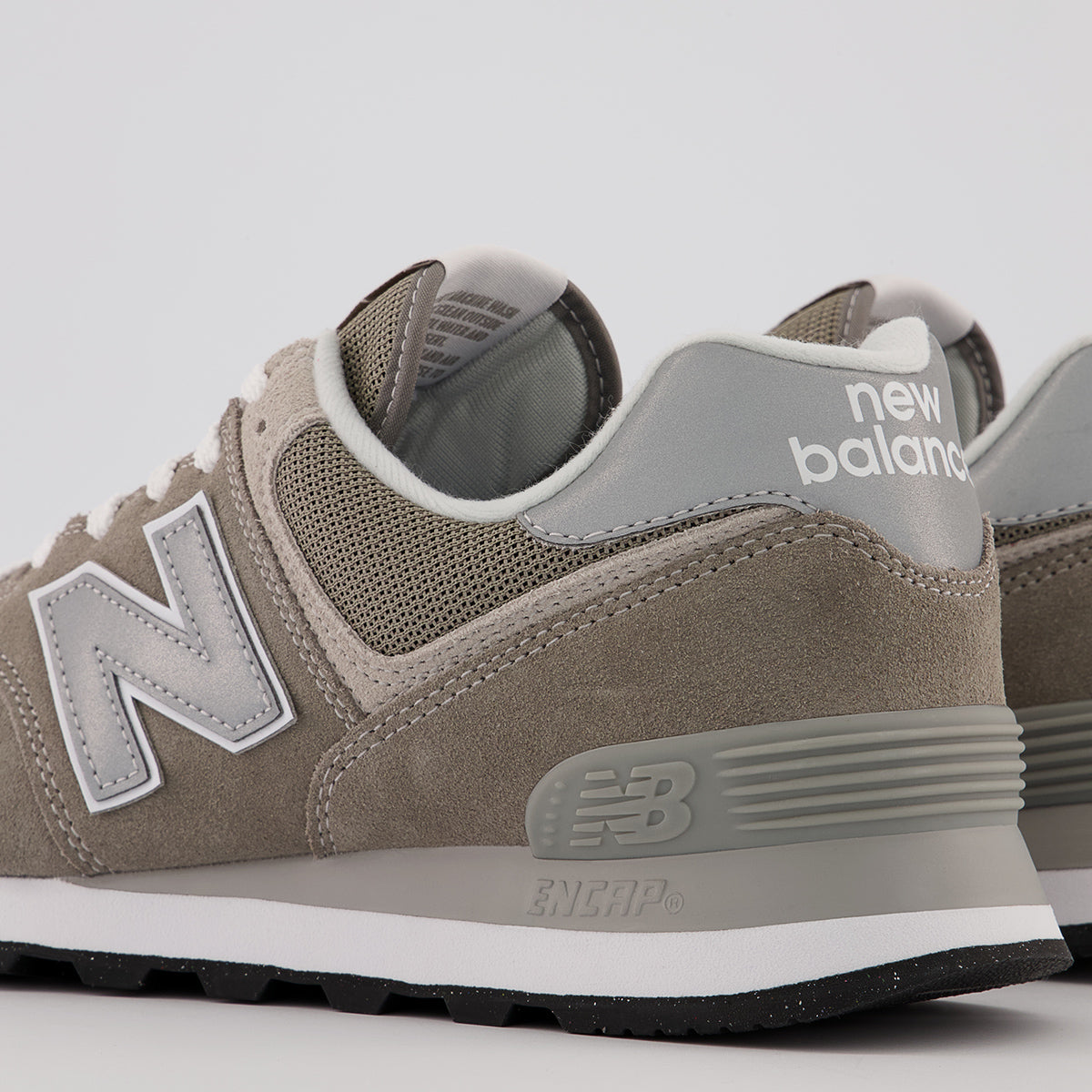 New Balance Men's 574 Retro Sneaker – Grey