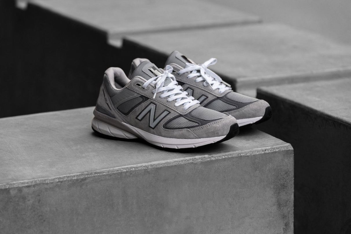 New Balance Women's 990v6