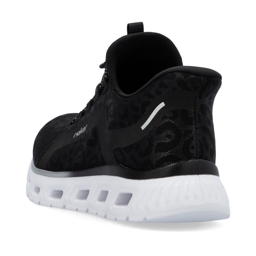 M6066 Ready to Go Sneaker