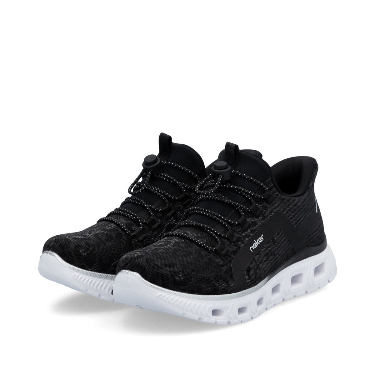 M6066 Ready to Go Sneaker