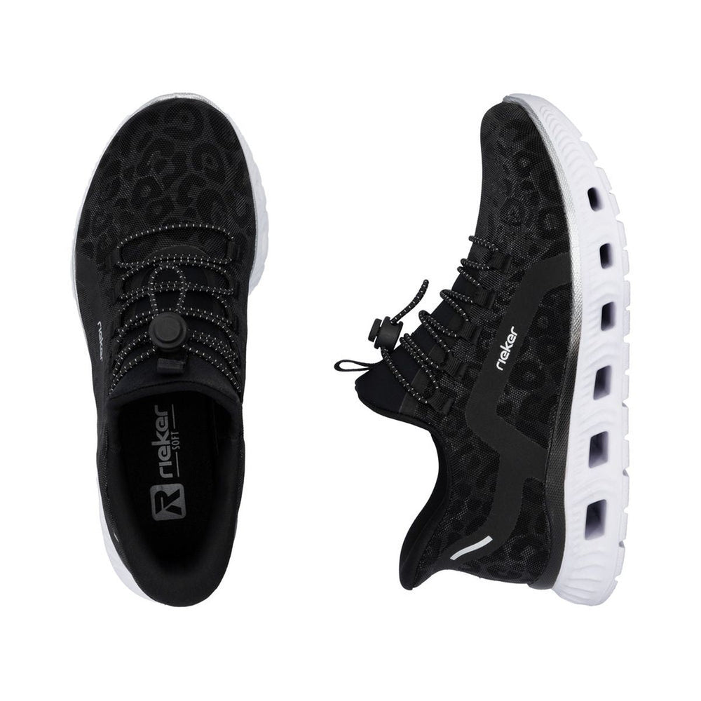 M6066 Ready to Go Sneaker