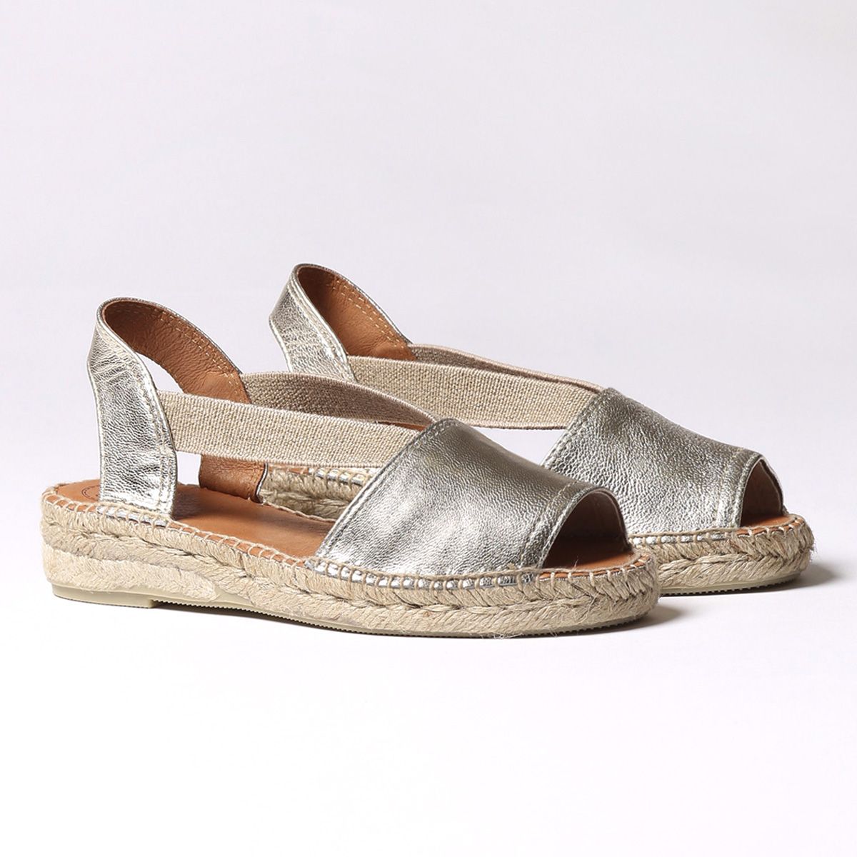 Toni Pons Etna Women's Flat Leather Sandal With Elastics in Platino