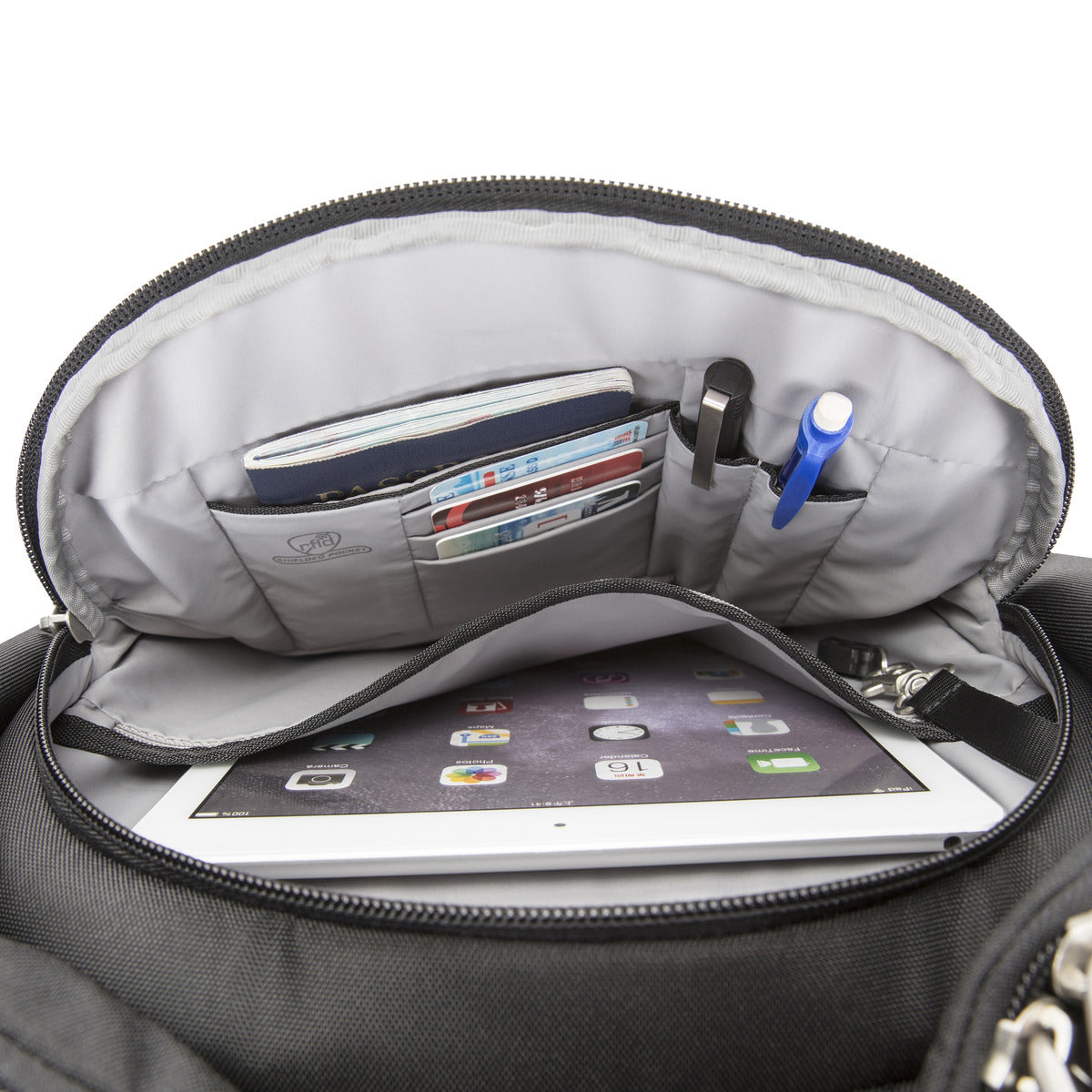 Travelon Anti-Theft Classic Unisex Large Backpack in Black